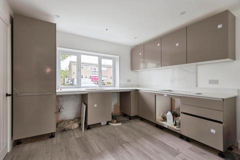 3 bedroom detached house for sale, Valley Way, Stevenage