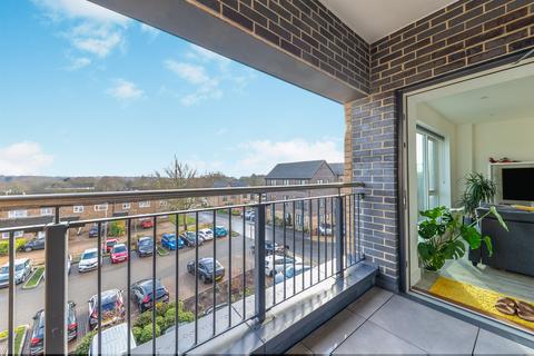 2 bedroom flat for sale, Stirling Close, Stevenage