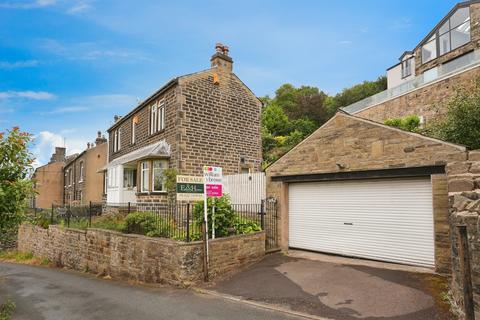 4 bedroom detached house for sale, Woodside View, Greetland