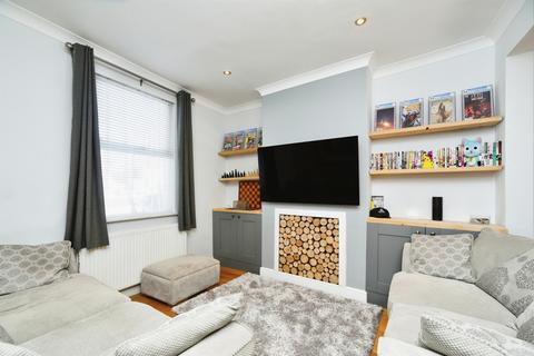 3 bedroom terraced house for sale, Gipsy Lane, Swindon