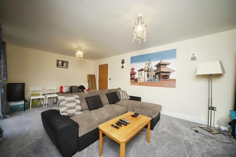 4 bedroom end of terrace house for sale, Roughmoor Close, Taunton