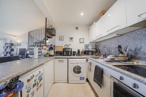 1 bedroom apartment for sale, Silverdale, London