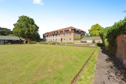2 bedroom flat for sale, Kings Court, Thetford