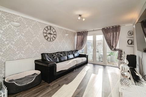 3 bedroom end of terrace house for sale, St. Johns Way, Thetford
