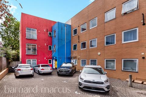 Mayday Road, Thornton Heath