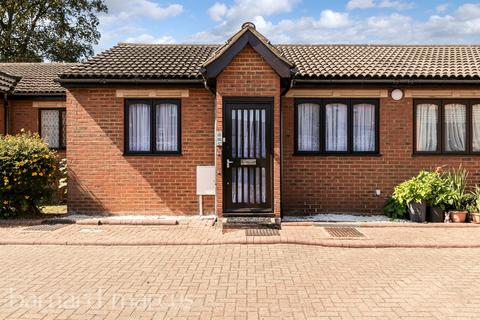 1 bedroom terraced bungalow for sale, Bletchingley Close, Thornton Heath