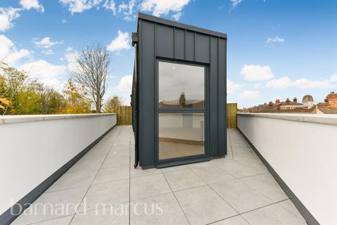 1 bedroom flat for sale, Acacia Road, London
