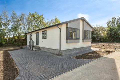 2 bedroom lodge for sale, Sandtoft Road, Belton, Doncaster