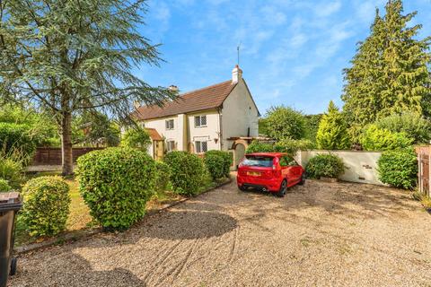 2 bedroom character property for sale, Calmore Road, Calmore, Southampton