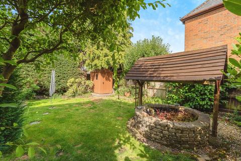 2 bedroom character property for sale, Calmore Road, Calmore, Southampton