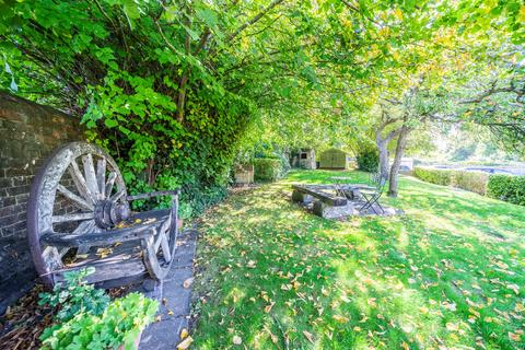 2 bedroom apartment for sale, Tring Station, Tring