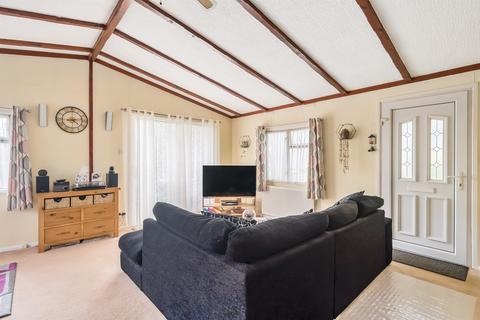 undefined, Chesham Road, Wigginton, Tring