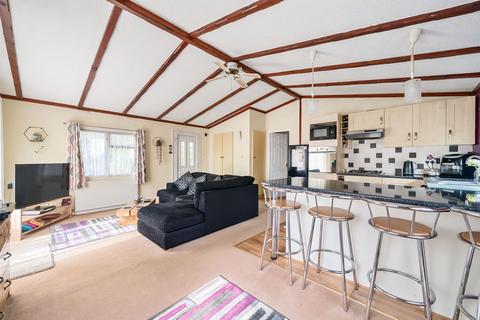 undefined, Chesham Road, Wigginton, Tring