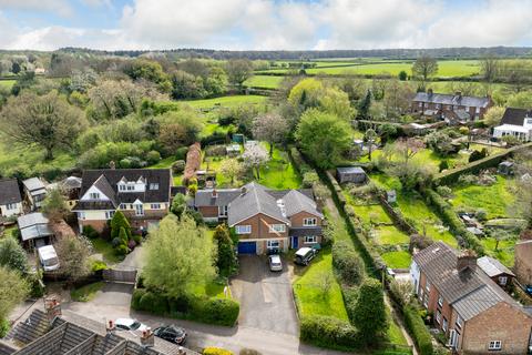 undefined, Wigginton Bottom, Wigginton, Tring