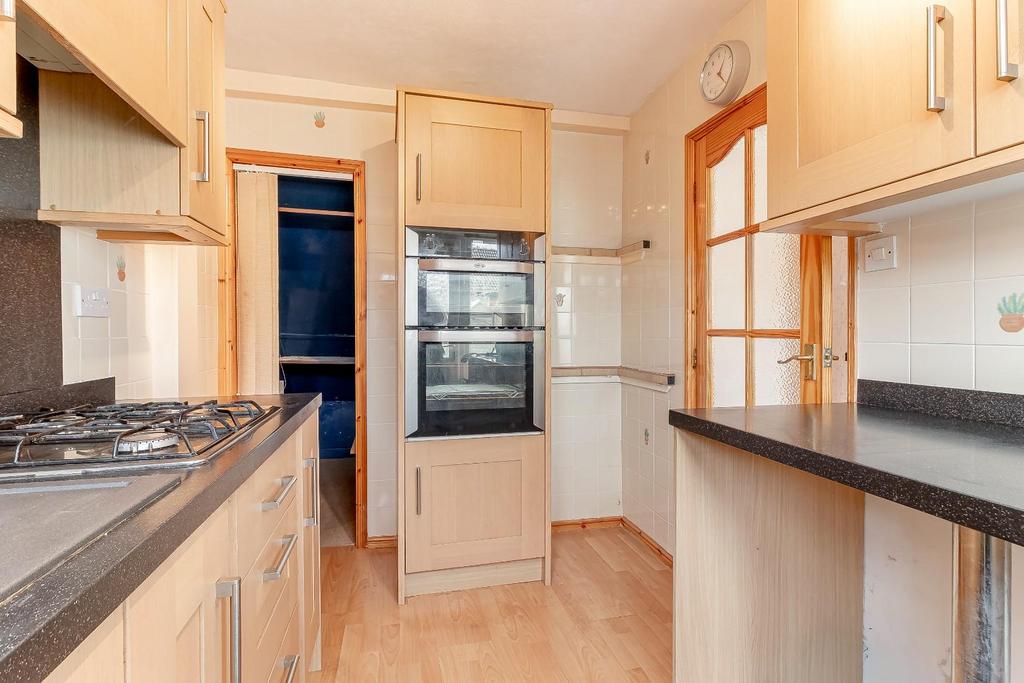 Kitchen - C.jpg