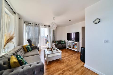 2 bedroom flat for sale, Cannon Road, London