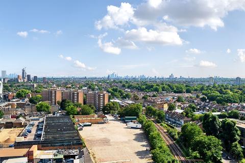 2 bedroom flat for sale, Cannon Road, London