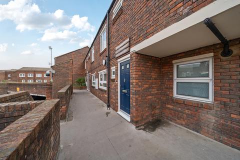 4 bedroom townhouse for sale, Albany Close, London