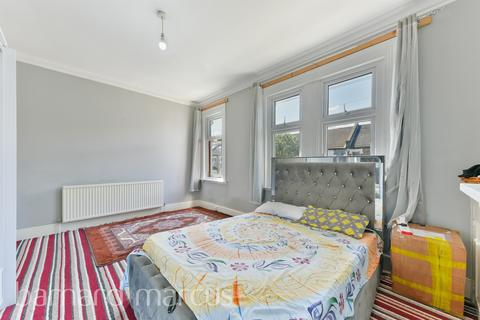 3 bedroom terraced house for sale, Selkirk Road, London