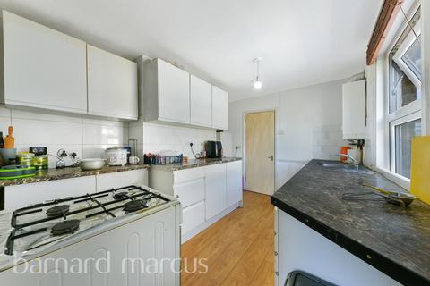 3 bedroom terraced house for sale, Selkirk Road, London