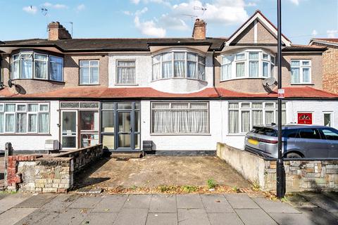 3 bedroom terraced house for sale, Pembury Road, London
