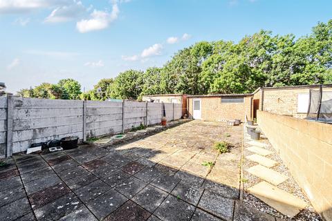 3 bedroom terraced house for sale, Pembury Road, London