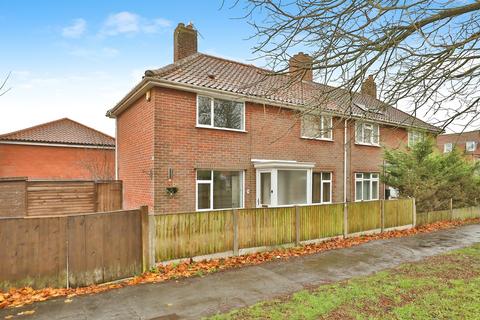 3 bedroom end of terrace house for sale, The Avenues, Norwich