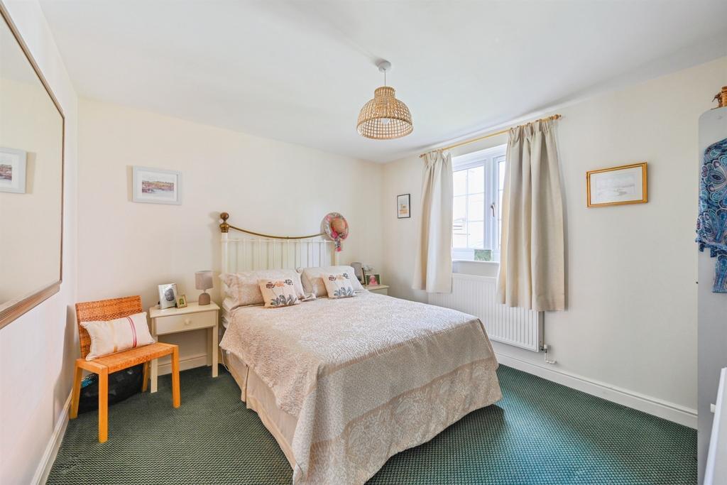 Double Bedroom: