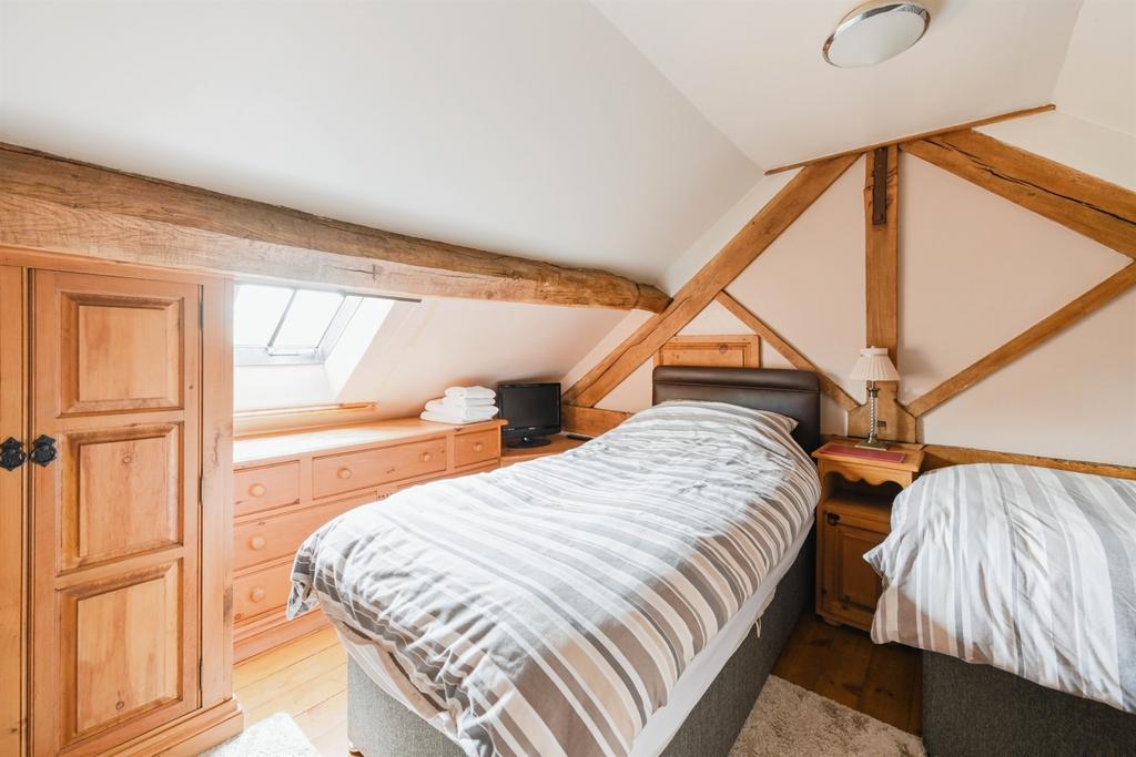 Bedroom: