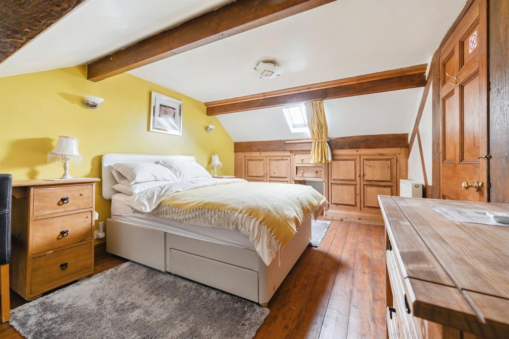 Bedroom: