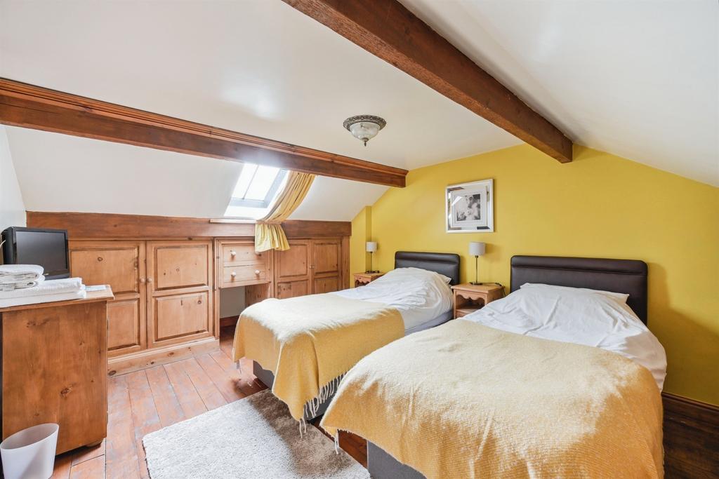 Bedroom: