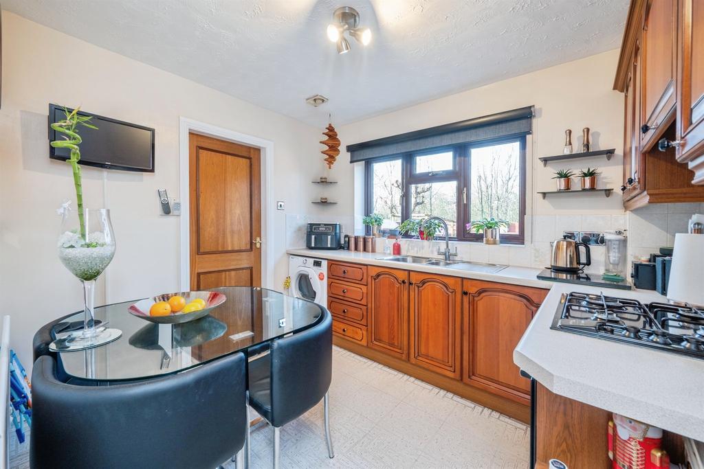 Breakfast Kitchen: