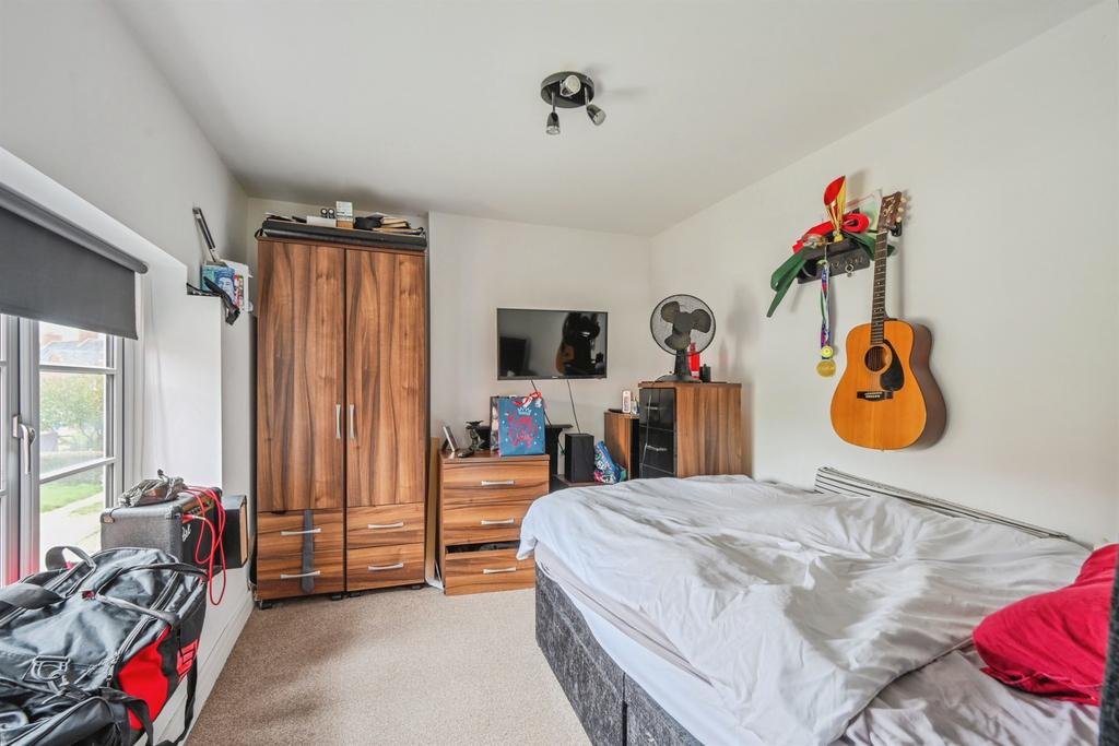 Bedroom: