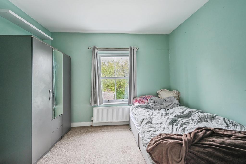 Bedroom: