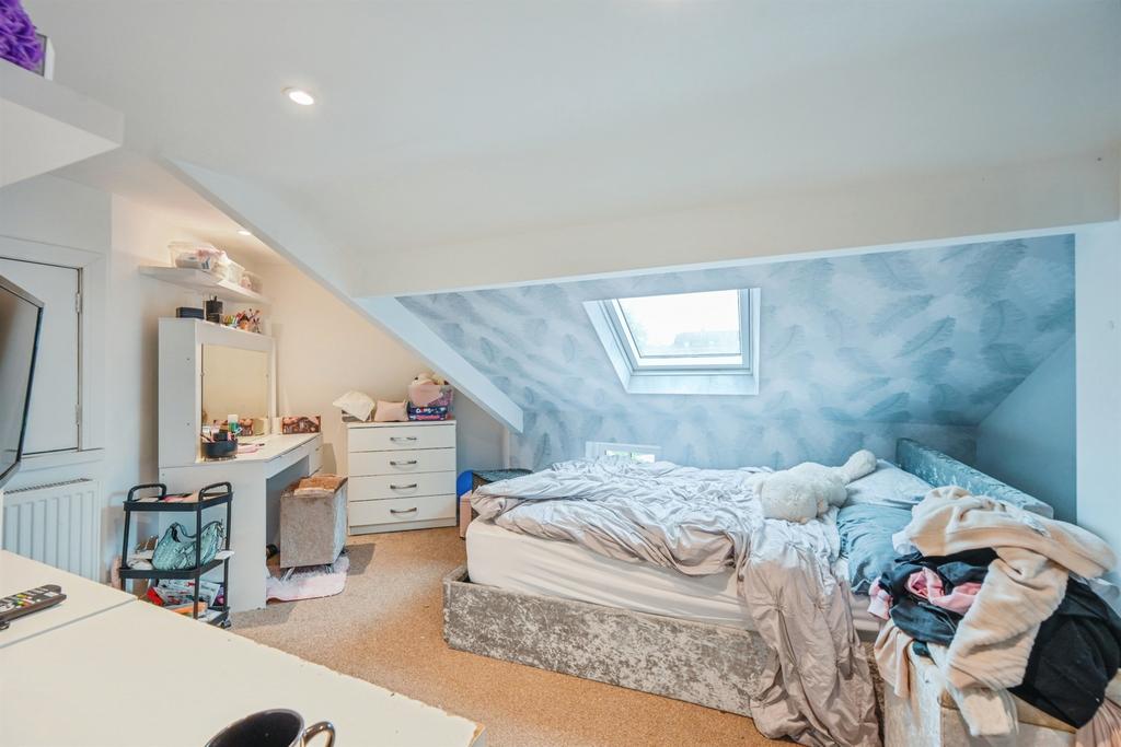 Bedroom: