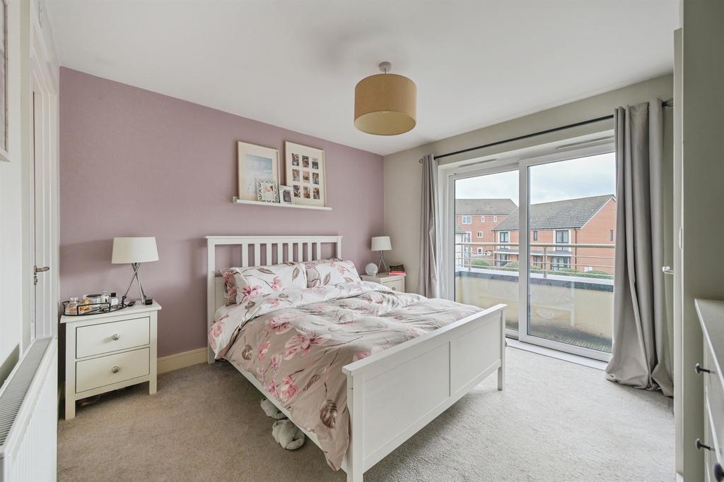 Main Bedroom: