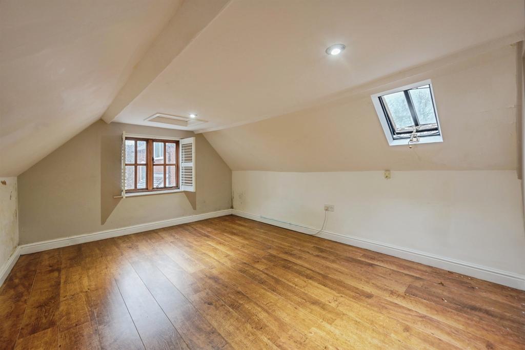 Main Bedroom: