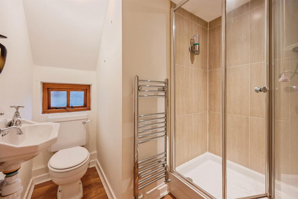 Shower Room:
