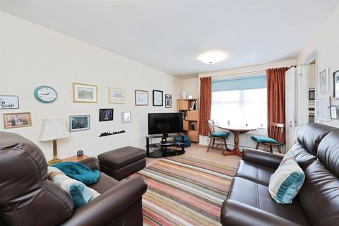 2 bedroom flat for sale, Lower High Street, Watford