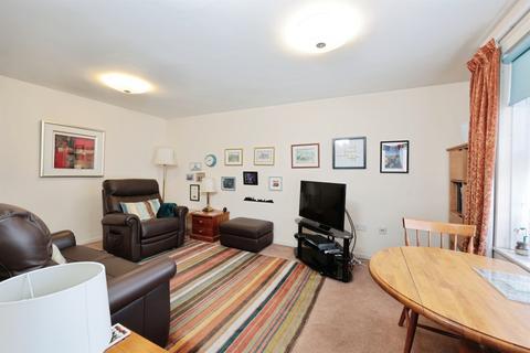 2 bedroom flat for sale, Lower High Street, Watford
