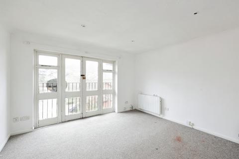 Chenies Way, Watford