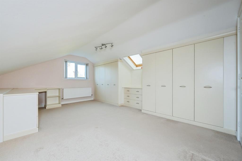 Bedroom: