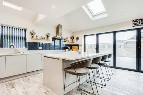 4 bedroom detached house for sale, Haighside Way, Rothwell, LEEDS