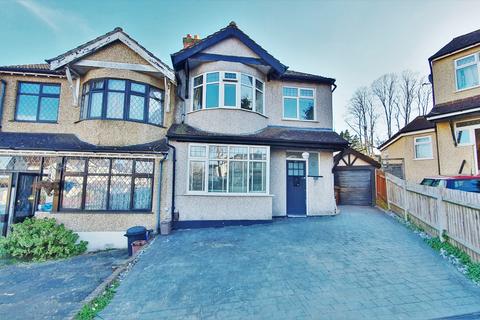 3 bedroom semi-detached house to rent, Harrow Road, Carshalton SM5