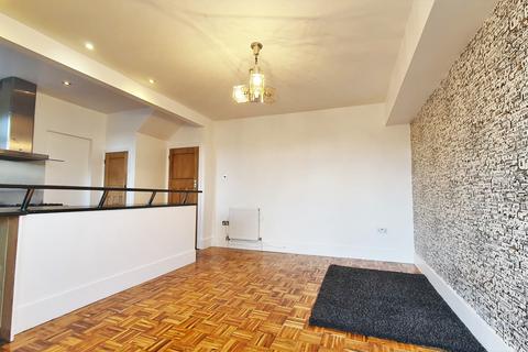3 bedroom semi-detached house to rent, Harrow Road, Carshalton SM5