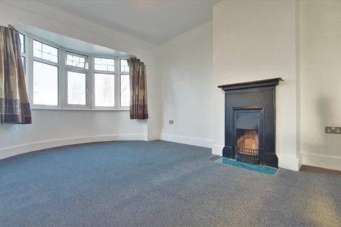 3 bedroom semi-detached house to rent, Harrow Road, Carshalton SM5