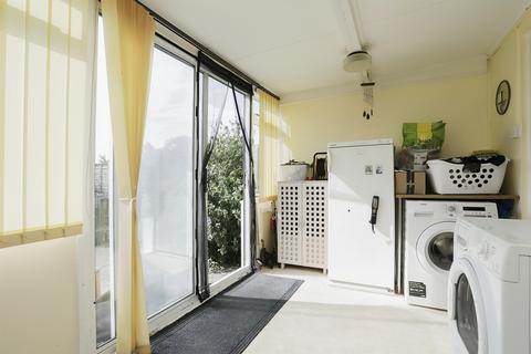 3 bedroom end of terrace house for sale, Warwick Avenue, Woodbridge