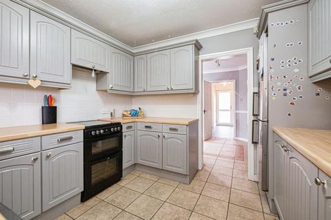 4 bedroom detached house for sale, Canada Drive, Cottingham