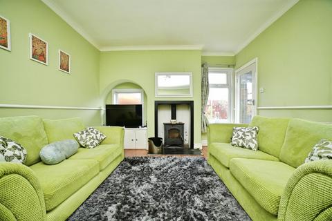 undefined, Kingtree Avenue, COTTINGHAM