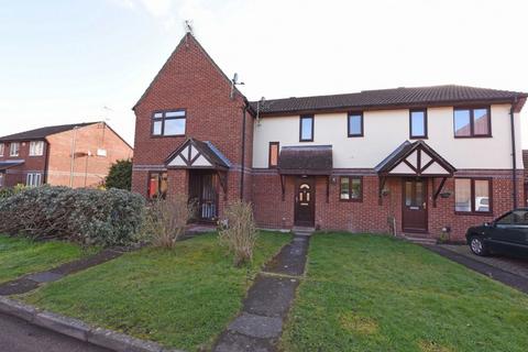 2 bedroom terraced house to rent, Swaledale Gardens, Fleet, GU51